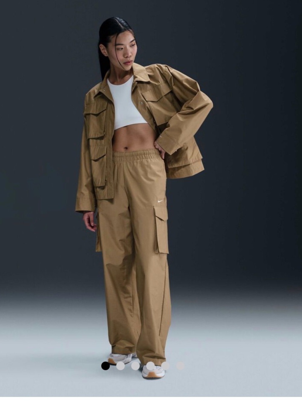 Nike Sportswear Everything Wovens
Women's Mid-Rise Cargo Trousers